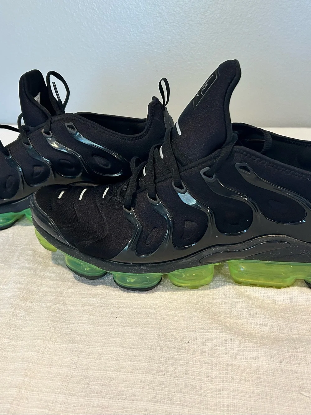 Nike Air VaporMax Plus Black Volt Neon Men's Size 14 924453-015